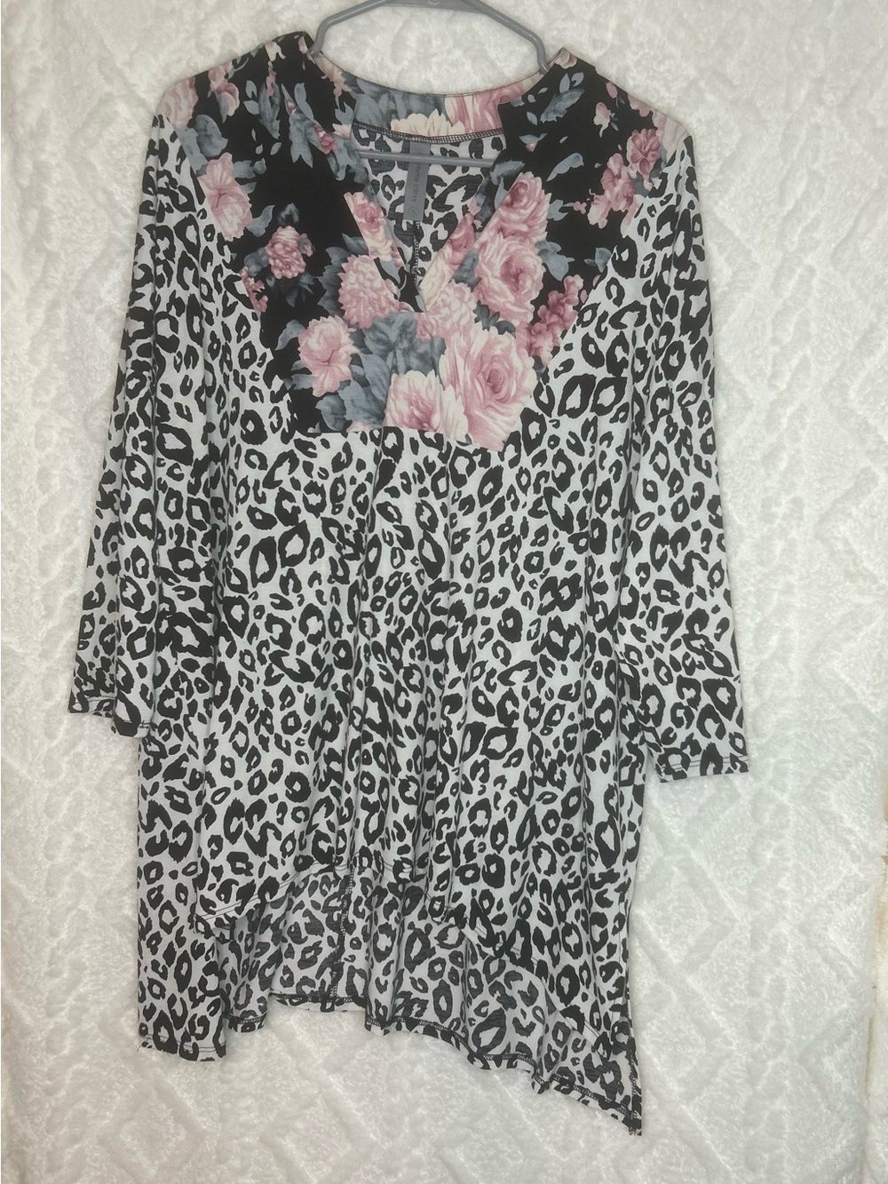Honeyme Black & Pink Floral-Leopard V-Neck Tunic